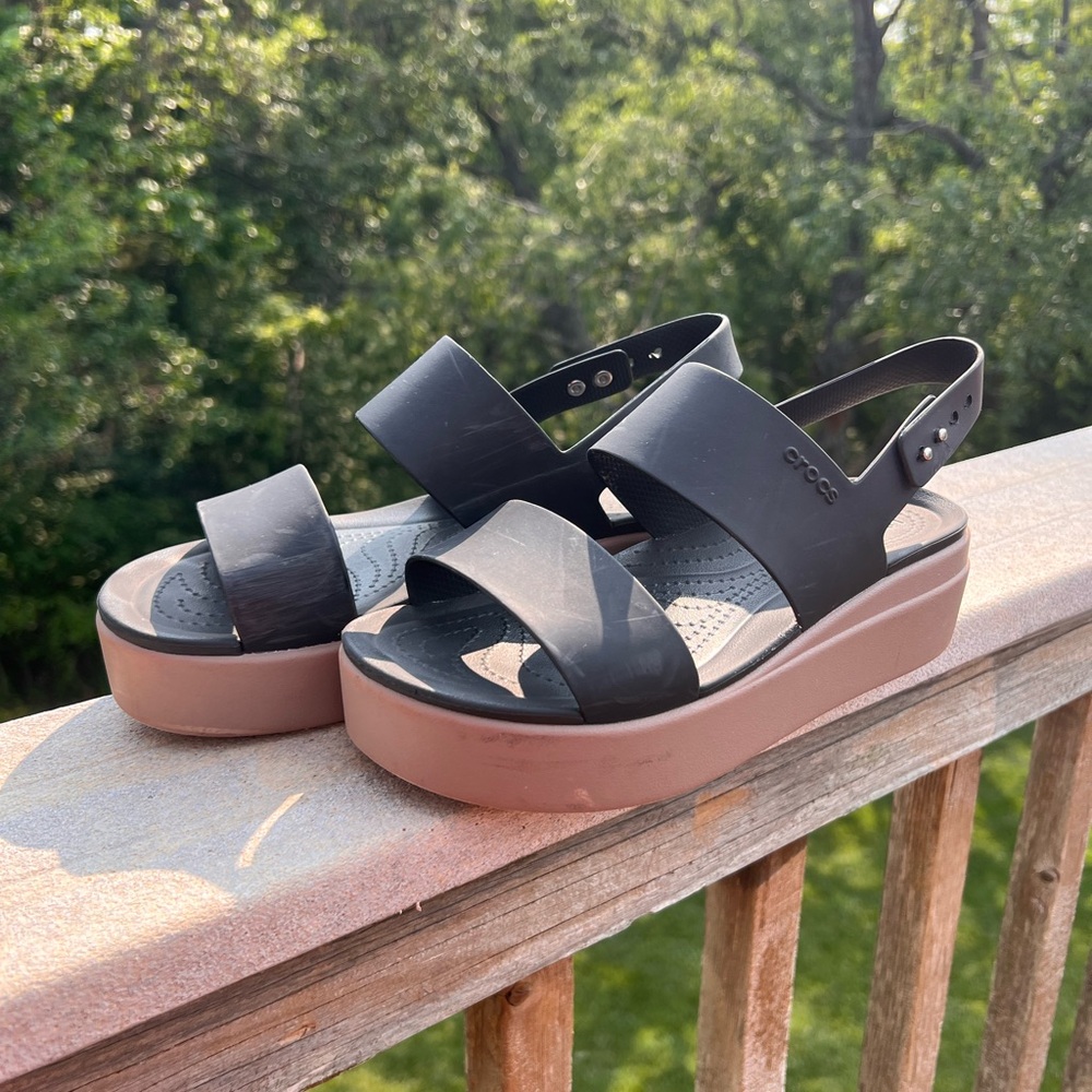 CROCS Black and Brown Sandals with Adjustable Slingback
